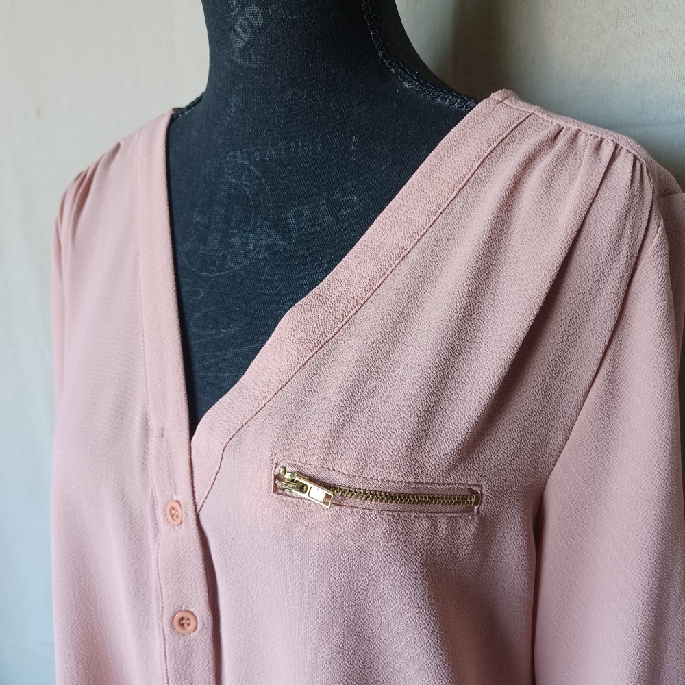 F21 V-Neck Women's Top - Picture 2 of 7